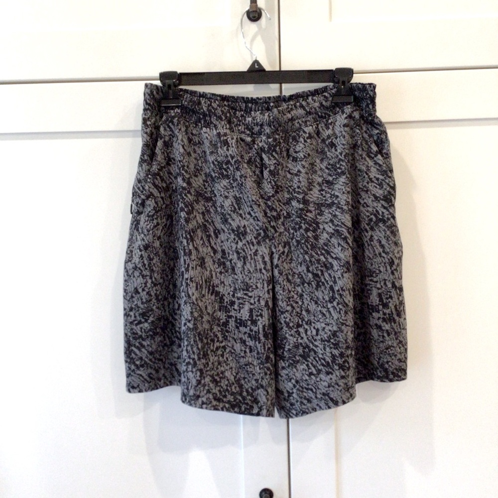 Lululemon Pace Breaker Men’s Shorts Size L